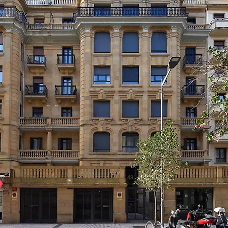 The Collection - Aura Apartment