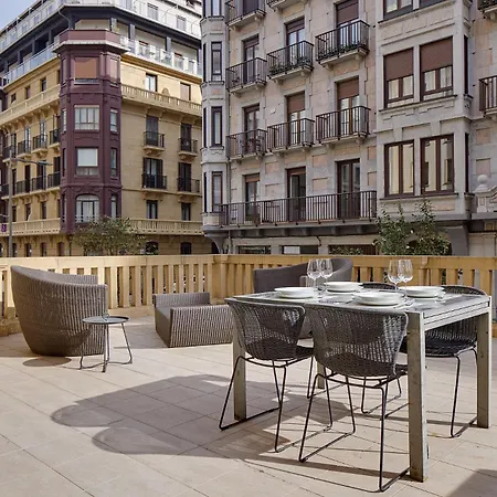 The Collection - Aura סן סבסטיאן