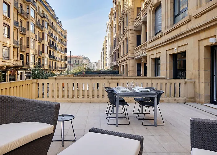 The Collection - Aura Apartment