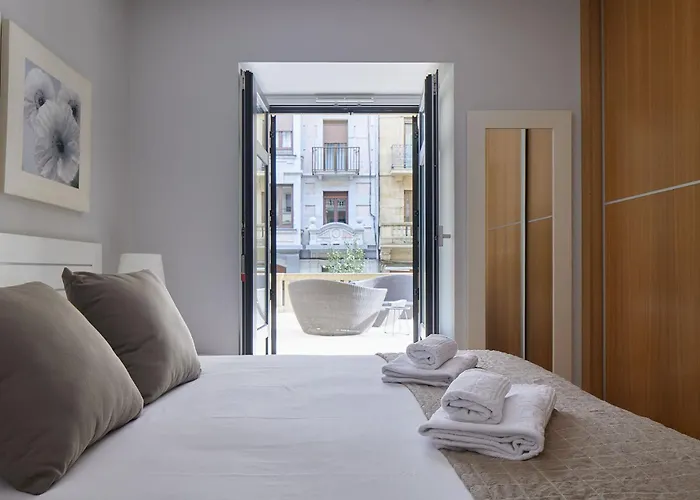 The Collection - Aura