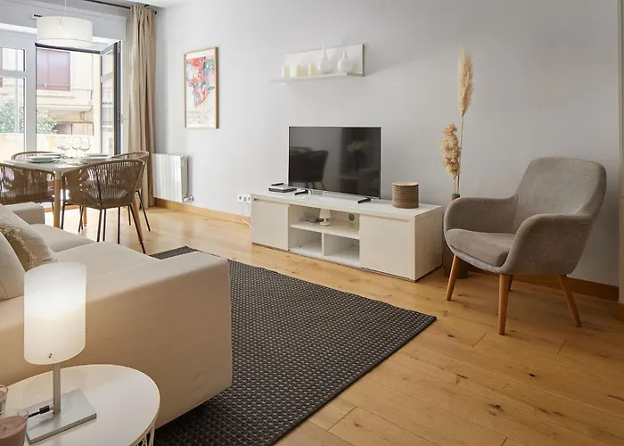 The Collection - Aura Apartment *